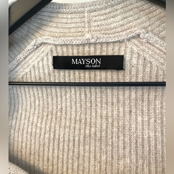 Mayson the Label wool cashmere sweetheart sweater in oatmeal heather - Picture 7 of 9